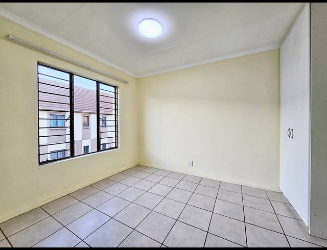 1 bed property to rent in ESTHER PARK